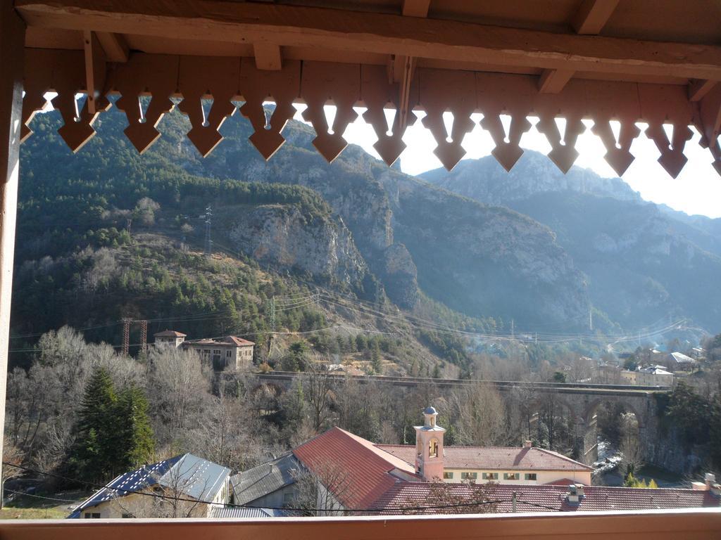 Chambres D'Hotes Casa Sylvana Saint-Dalmas-de-Tende Екстериор снимка