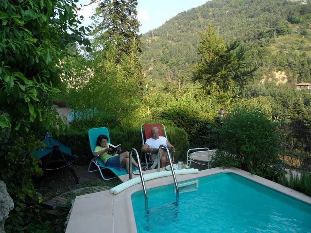 Chambres D'Hotes Casa Sylvana Saint-Dalmas-de-Tende Екстериор снимка